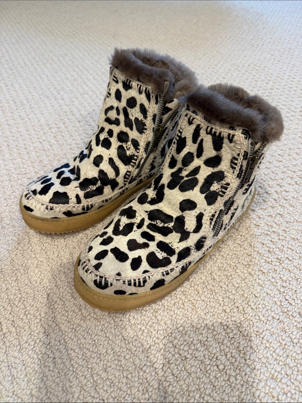 Laidback London Setsu Crochet Side Zip Ankle Boot Leopard Beige size 38